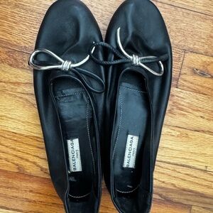 Balenciaga Women's Black Ballet Flats 38 leather silver bow